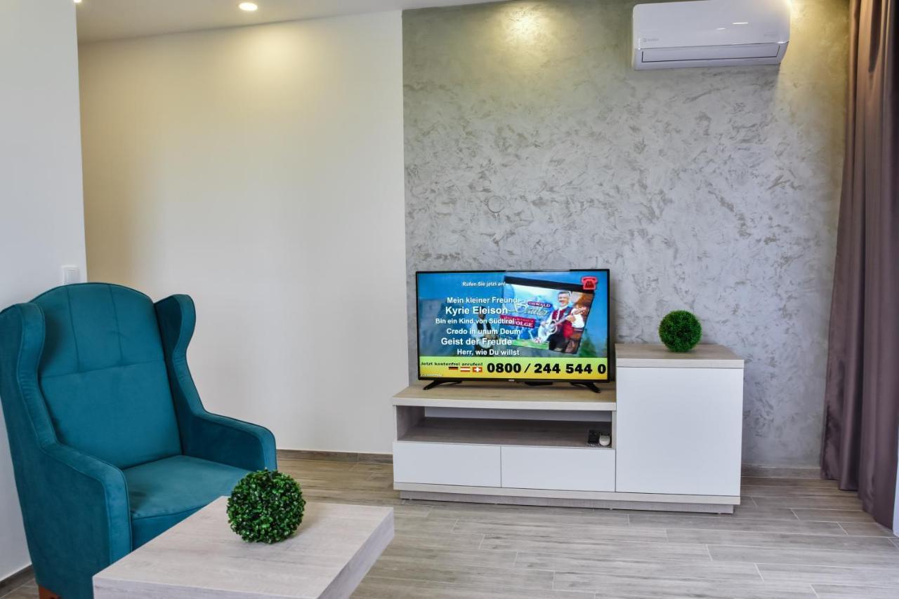 Hotel Heaven Lux Ulcinj Esterno foto