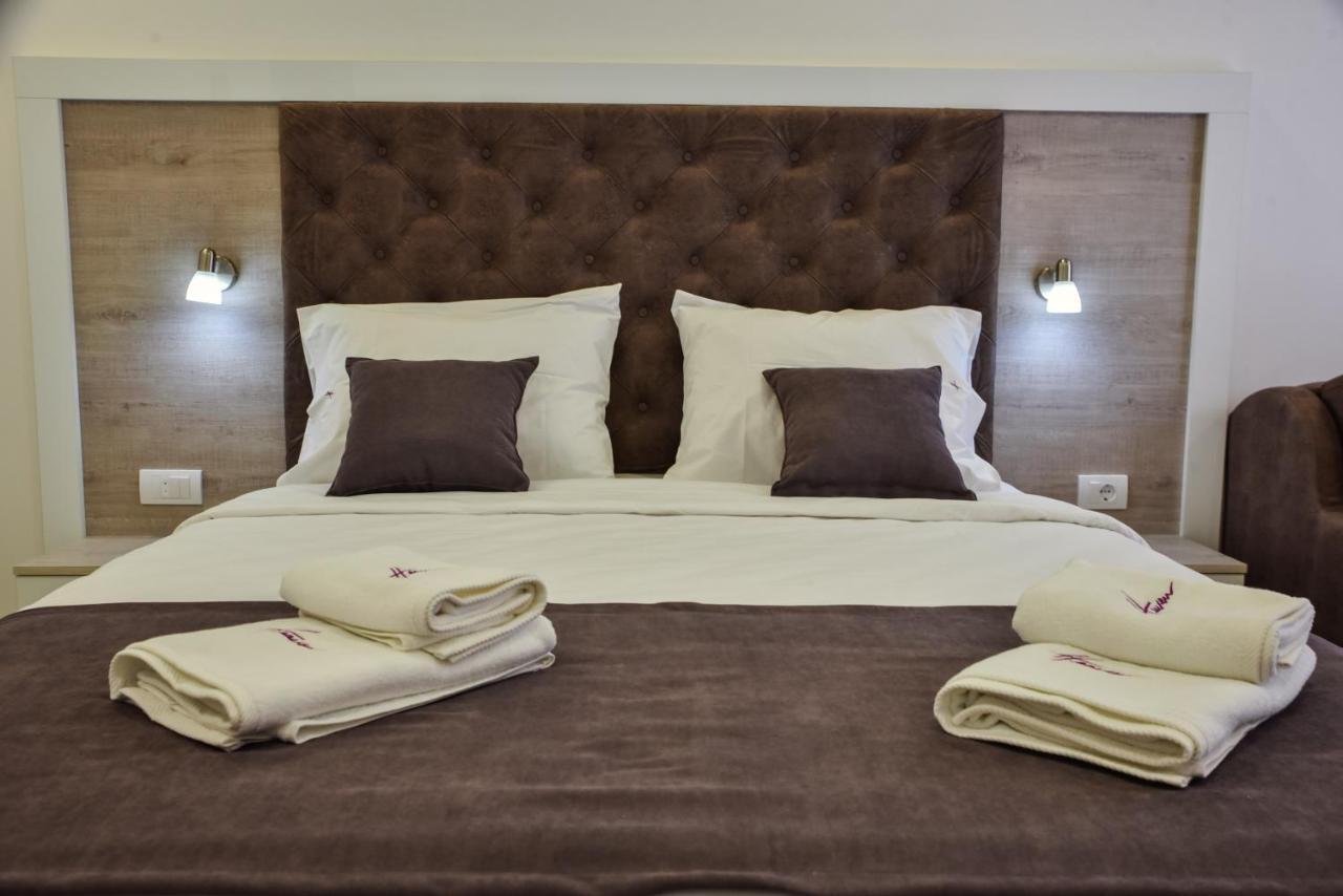 Hotel Heaven Lux Ulcinj Esterno foto