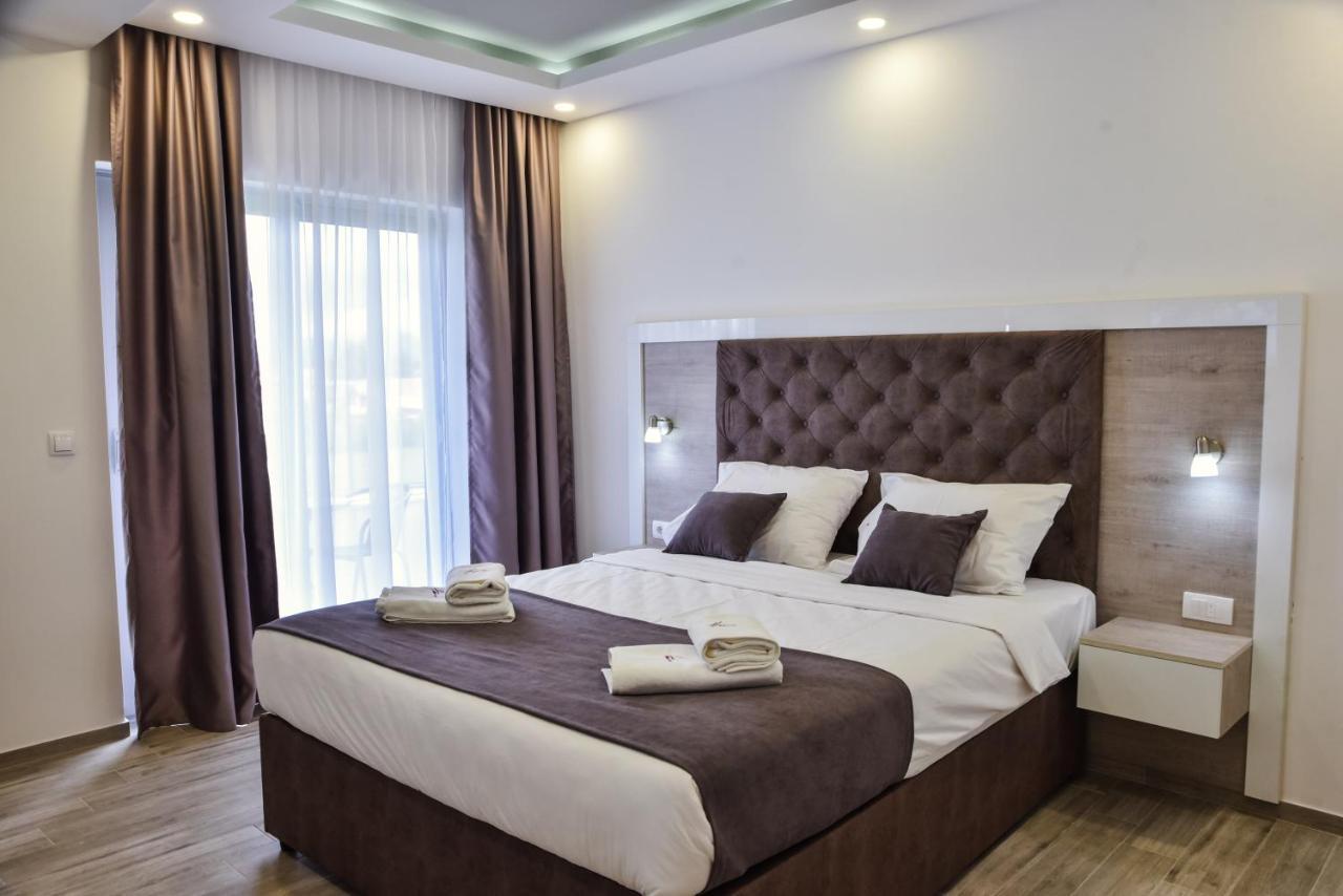 Hotel Heaven Lux Ulcinj Esterno foto