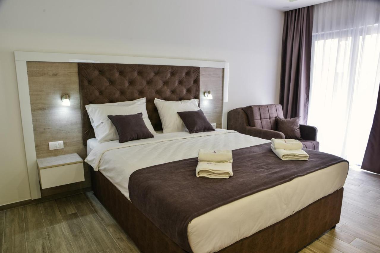 Hotel Heaven Lux Ulcinj Esterno foto
