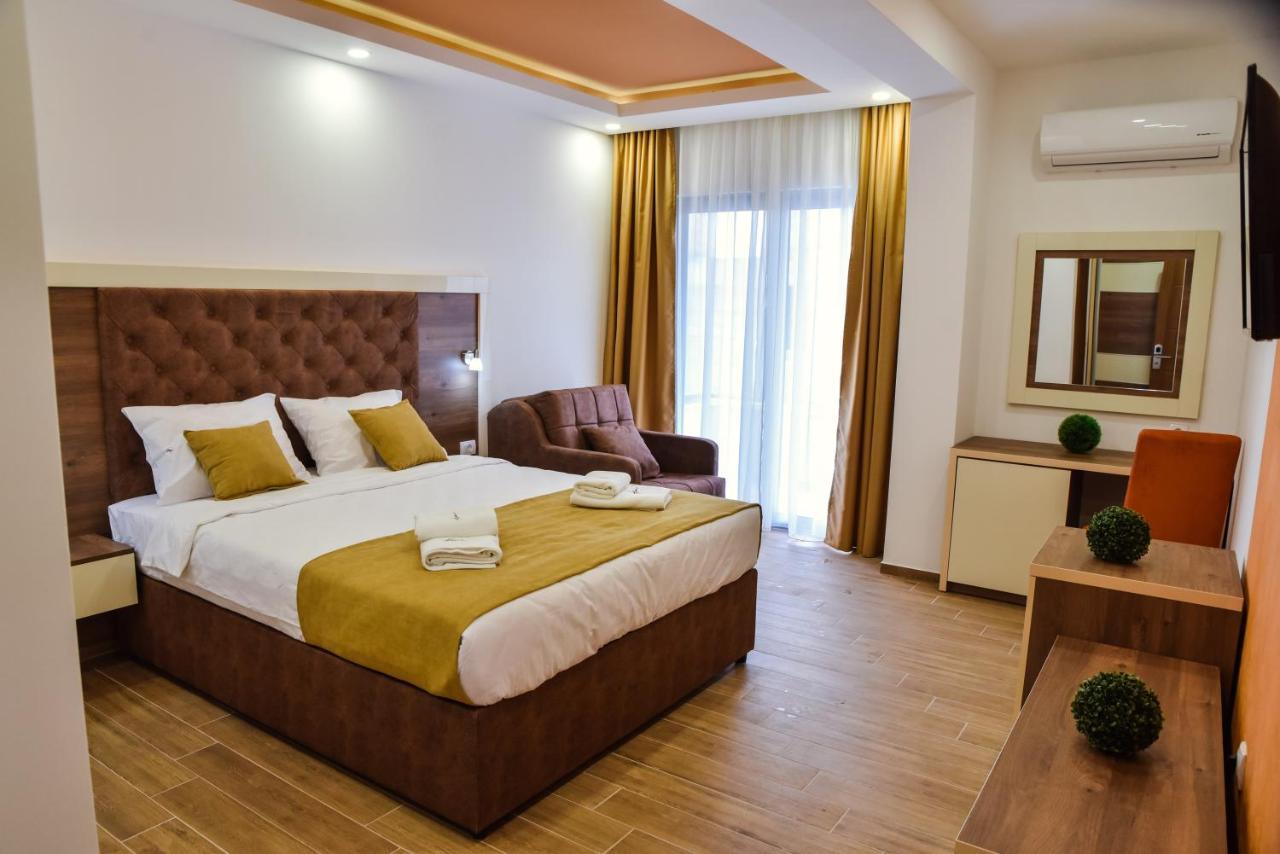 Hotel Heaven Lux Ulcinj Esterno foto