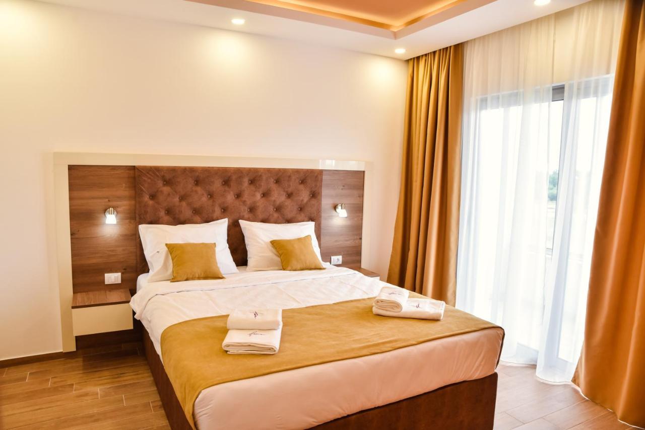 Hotel Heaven Lux Ulcinj Esterno foto