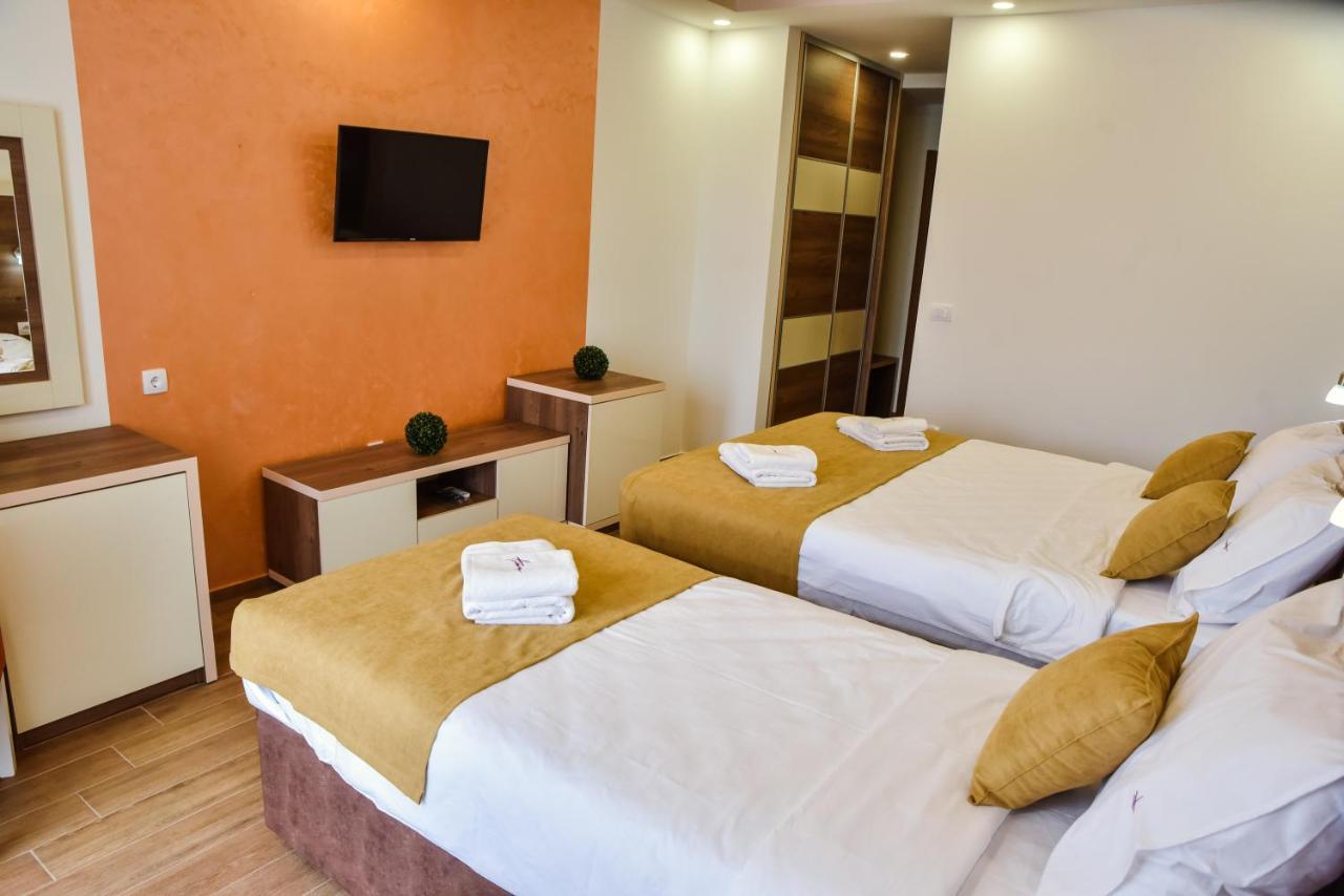 Hotel Heaven Lux Ulcinj Esterno foto