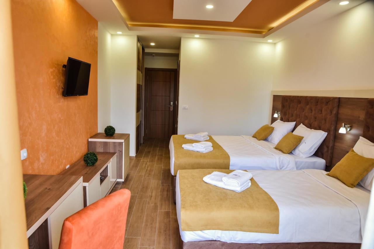 Hotel Heaven Lux Ulcinj Esterno foto