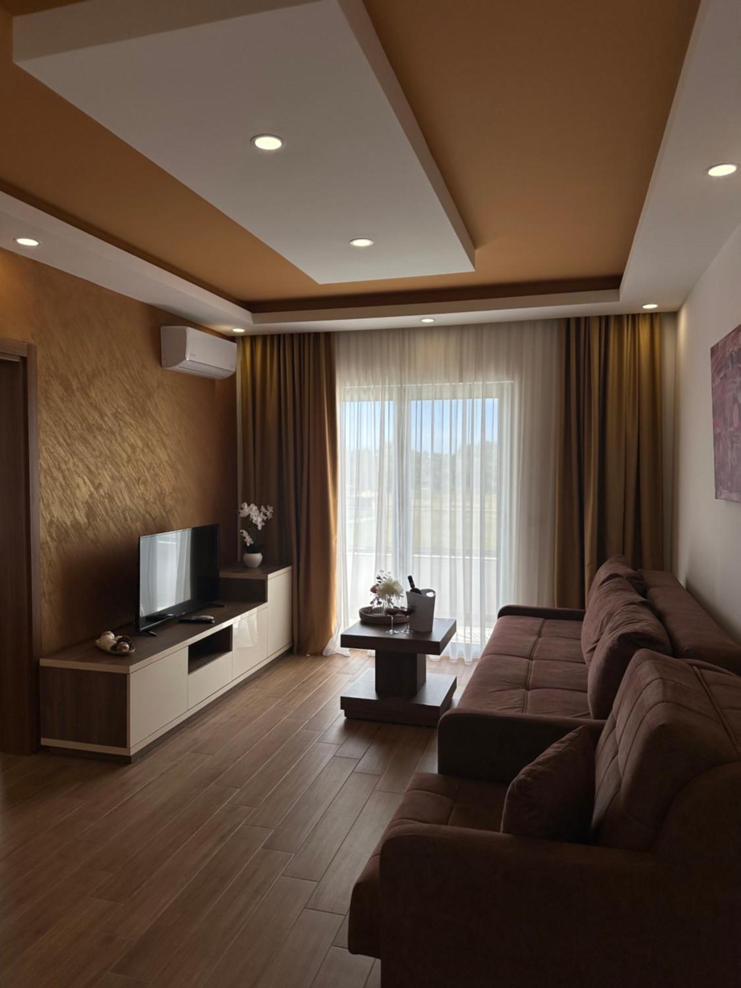 Hotel Heaven Lux Ulcinj Esterno foto